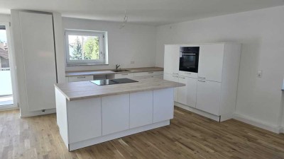 Erstbezug nach Kernsanierung: Exklusive 3-Zimmer-Terrassenwohnung in Alt-Weil