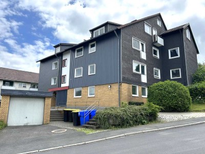 Sanierte 2-Zimmer-Wohnung mit Einbauküche