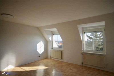 Attraktive 3-Zimmer-Dachgeschosswohnung im Zentrum von Guntramsdorf zu mieten! Überdachter Parkplatz inklusive!