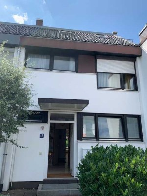 Kirchheim, helles / großes 4 bis 6 Zimmer Reihenmittelhaus, tolle/ruhige Lage, 2 x Garage