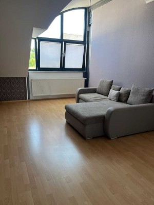 Schöne und gepflegte 3-Zimmer-Dachgeschosswohnung mit gehobener Innenausstattung mit EBK in Simmern