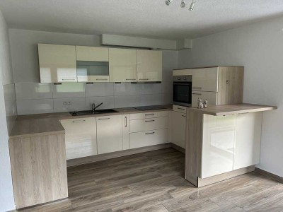 Vermieten helle, freundliche 2 Zimmer Wohnung mit Blick ins Grüne