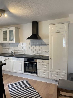 Neu sanierte helle Dachgeschoßwohnung