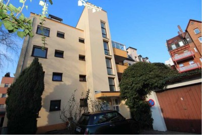 Helle 2-Zimmer Wohnung mit Balkon in St. Johannis mit Mobiliarablöse