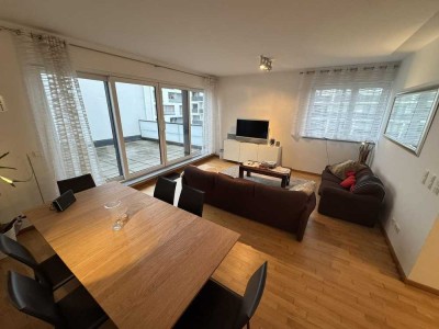 Altstadtrand: moderne 3-Zimmer-Wohnung mit großer Dachterrasse und 2 TG-Stellplätzen
