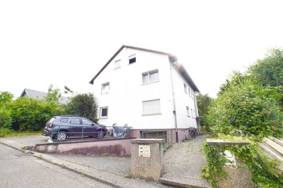 Gepflegtes Mehrfamilienhaus mit großem Grundstück und Potential