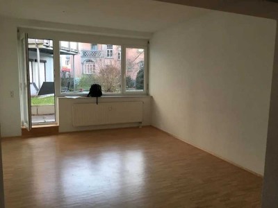 Heidelberg-Kirchheim, 2-Zimmer-Wohnung im Erdgeschoss mit Südterrasse