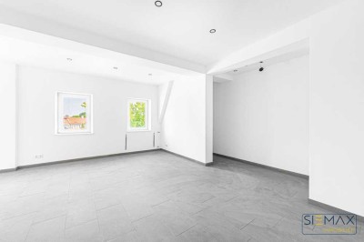 "ERSTBEZUG NACH KOMPLETT SANIERUNG"
2 ZIMMER DACHWOHNUNG UNTER DENKMALSCHUTZ!