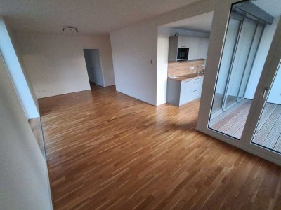 Traumhafte 2-Zimmer Wohnung mit Balkon und Einbauküche