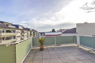 Sonnige, lichtdurchflutete Wohnung mit großer Terrasse