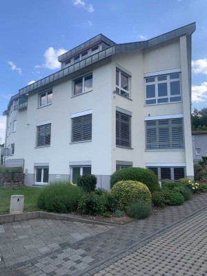 Großzügige und helle 3-Zimmer-Wohnung in ruhiger Lage und Gartenmitbenutzung