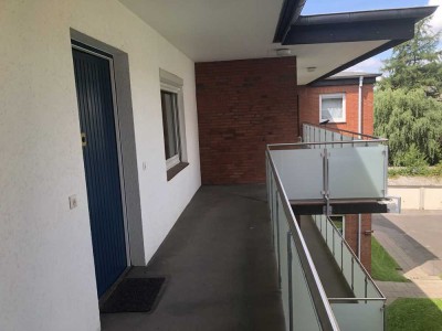 Helle 2,5-3-Zimmerwohnung mit Loggia und saniertem Bad & top Verkehrsanbindung in HH-Bergedorf