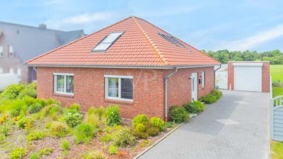 NEUER ENERGIE-BEDARFSAUSWEIS mit Energieeffizienzklasse „A“ – Bungalow in bester Lage von Marienhafe