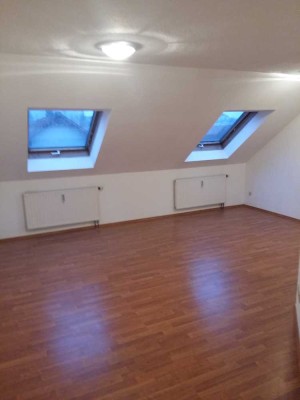 Schöne, geräumige 2 Wohnung in Schwieberdingen