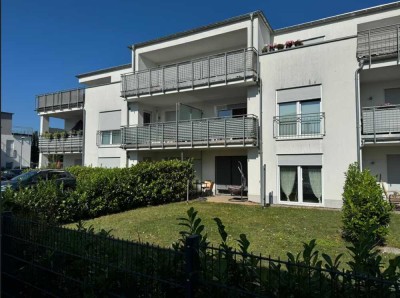 Neuwertige, sehr gepflegte 3 ZKB Wohnung mit Balkon in TOP Lage in Losheim am See