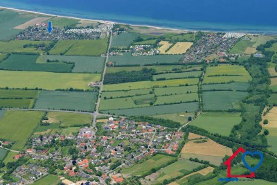 Sonniges Wochenendhaus mit neuer Holzfassade in Hohenfelde an der Ostsee
