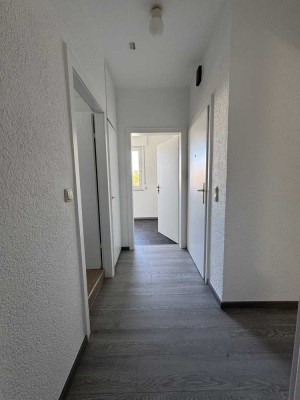 Renovierte 2-Zimmer-Wohnung mit Balkon in Mörfelden-Walldorf