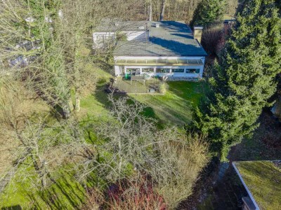 Bungalow mit großem Grundstück und Entwicklungspotenzial in ruhiger Wohnlage von Krailling