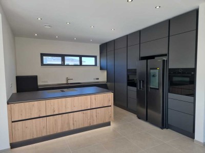 Einfamilienhaus mit lux. Innenausstattung, zur Zwischenmiete bis 12/26, möbliert bei Wunsch