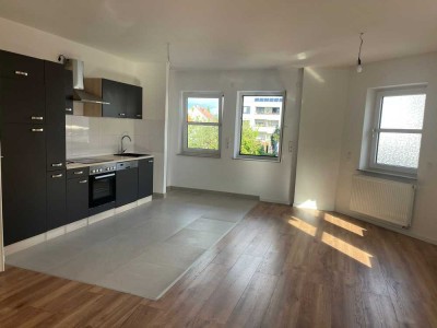 FREI! Renoviert - Balkon - Ohne Provision!