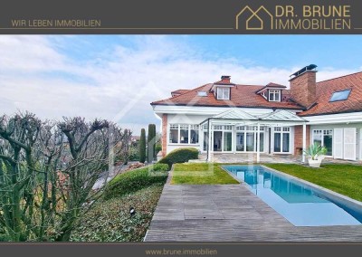 Luxusvilla in Bestlage – Stilvolle Eleganz mit Pool & Traumgarten