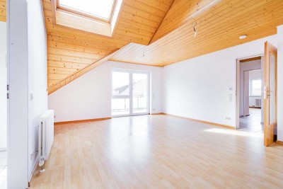 Stilvolle 4-Raum-DG-Wohnung mit Balkon in March