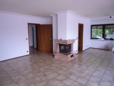 ++Wohlfühlwohnung im Erdgeschoß m. großer Terrasse++
