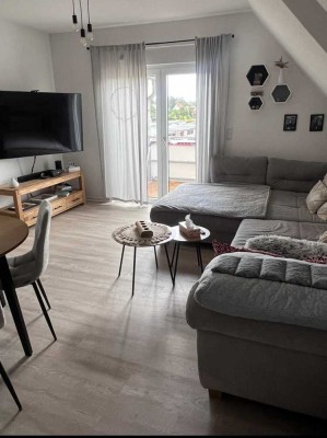 moderne 3-Zimmer-Wohnung mit Balkon