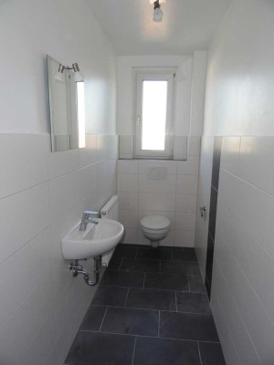 Großzügig geschnittene 3-Zimmerwohnung in gepflegtem 6-Fam.-Whs. in Pfungstadt