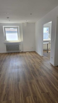 Central Yet Quiet:Bright,Renovated 2-Room Apartment ( 60 m²)
Available from 10.06.2025
