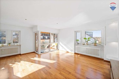 Helle und offene 3,5-Zimmer-Wohnung in zentraler Lage mit Balkon und TG-Stellplatz!