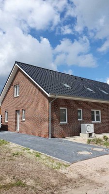 Energieeffiziente Doppelhaushälfte (KFW40) in Strücklingen - Ihr neues Zuhause wartet im Saterland!