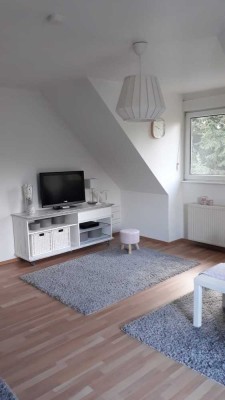 Ansprechende 2-Zimmer-DG-Wohnung mit EBK in Mücke