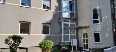 Großzügige 3-ZKB mit Loggia - Komplett Renoviert