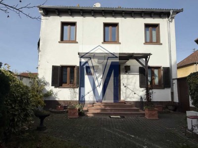 Großes Einfamilienhaus in zentraler Lage von Ketsch