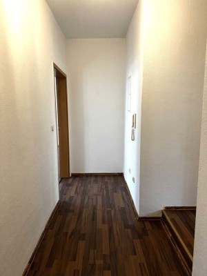 ( In Renovierung) Helle 2- Zimmer Wohnung Großostheim