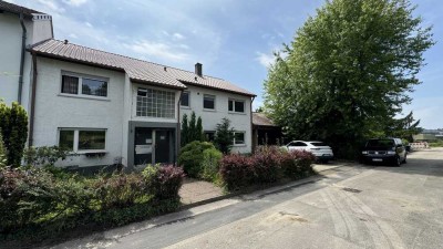 Neuwertige 2,5-Zimmer-Wohnung mit Balkon und Einbauküche in Göppingen