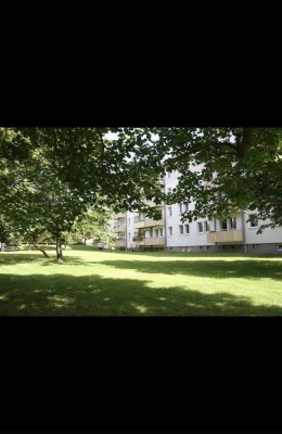 Helle 2,5-Zimmer Wohnung im 2. OG mit Balkon in Chemnitz-Altendorf