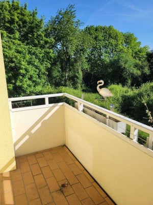 Helle 3 Zimmer Mietwohnung mit Balkon