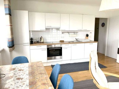Freundliche und vollständig renovierte 1,5-Zimmer-Wohnung mit Einbauküche in Dorf Mecklenburg