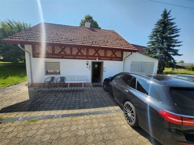 Frei werdendes Häuschen mit 3-Zi und Garten in idyllischer Lage