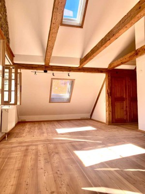 Charmante 1-Zimmer Wohnung im 3. OG mit Garage in Unterammergau