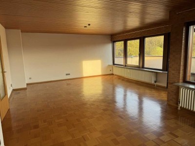 PROVISIONSFREI / 4,5-Zimmer-Wohnung zum Wohlfühlen -Ruheoase mit Weitblick
