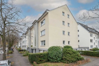 Leben in Lindenthal-
2- Zimmerwohnung mit Balkon und Garage