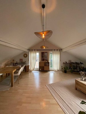 Charmante 2-Zimmer-Dachgeschosswohnung in Rastatt – mit Garage & Kellerraum