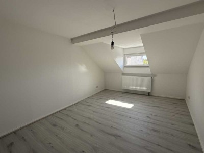 4- Zimmer - Dachgeschosswohnung in zentraler Lage