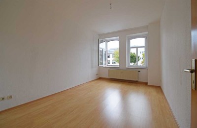 ***Mitten im Zentrum - traumhafte 2-ZKB-Wohnung in Zwönitz***