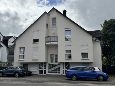 2-Zimmer-DG-Wohnung mit Balkon – zentral, praktisch, gemütlich!