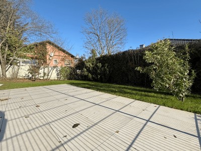 Moderne Doppelhaushälfte in Grünlage mit Dachterrasse und Wienblick