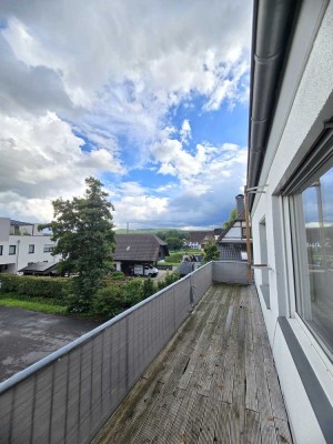 Groszügige 3-Zimmer-Wohnung mit Balkon &EBK